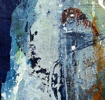 Détail photographique 2 de Abysse : superpositions et fibres du papier.