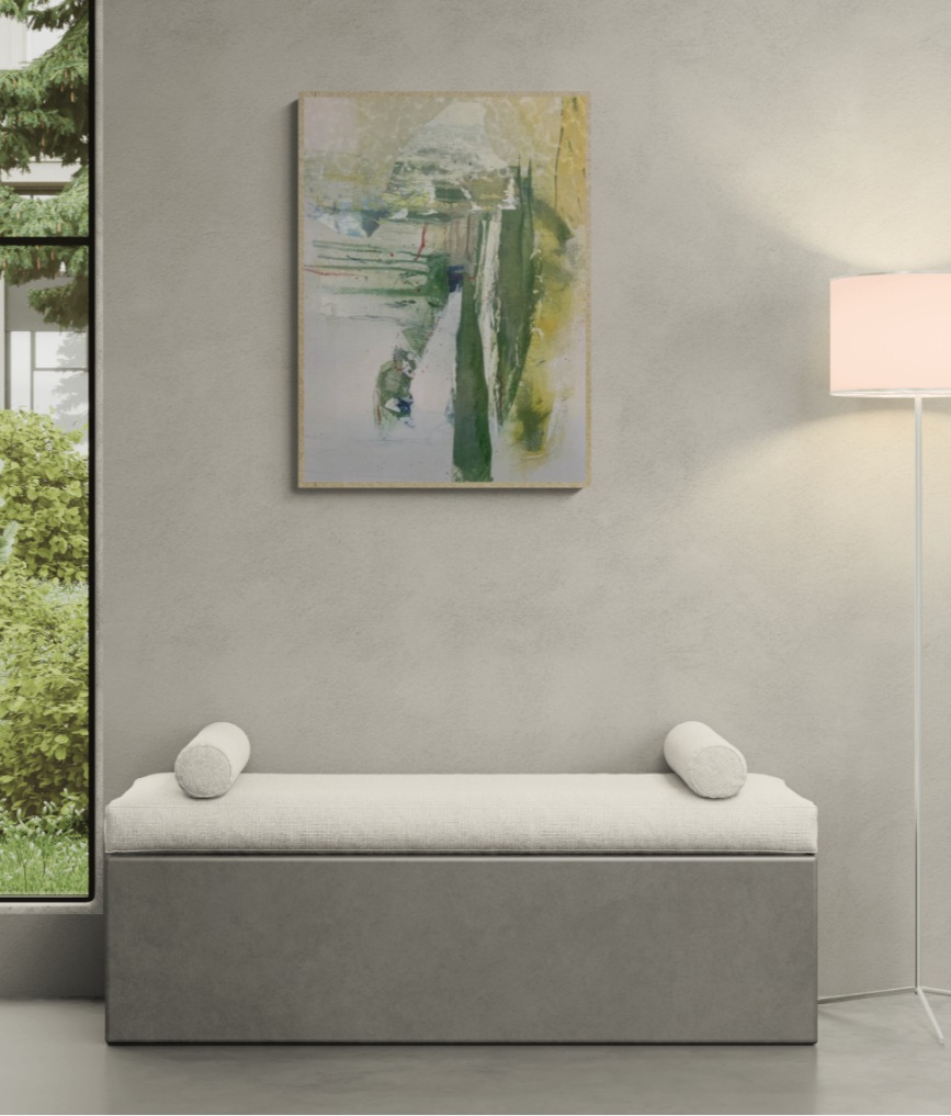 Mise en situation d’Exondée sur un mur clair, au-dessus d’une banquette, près d’une fenêtre.